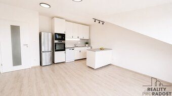 Pronájem bytu 4+kk s terasou, 79 m², Lipůvka
Nabízíme k pron
