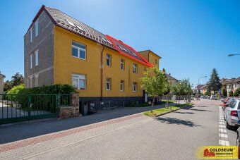 Ev.č. V2438B006 Nabízíme prodej podkrovního bytu o dispozici