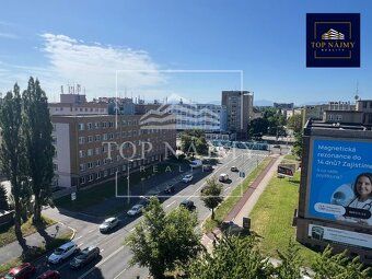 Pronájem haly a prodejny – Novinářská, 500 m² + možnost rozš
