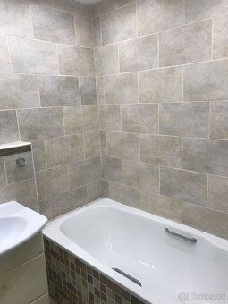 Nabízíme Vám velkorysý byt 3+1/L o užitné ploše 78 m² v oblí