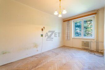 Nabízíme k prodeji byt o dispozici 2+1 s balkonem v osobním 