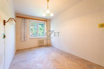 Nabízíme k prodeji byt o dispozici 2+1 s balkonem v osobním 