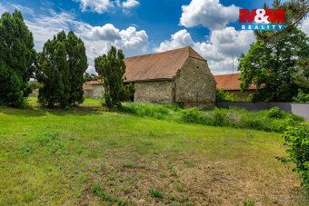 Nabízíme k prodeji historický zámek pocházející z 16. stolet