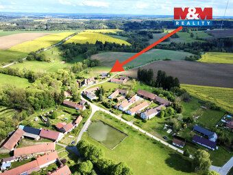 K pronájmu samostatně stojící rodinný dům 3+kk v obci Chýsto