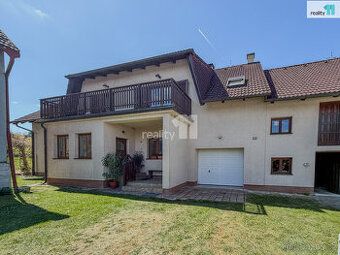 Prodám rozestavěný dům v Blovicích u Vlčic.Dům je stavěn jak