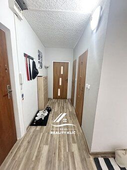 Ev.č. 00507 Nabízíme k prodeji velmi pěkný a udržovaný byt o