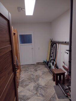 Nabízím k pronájmu samostatný, kompletně opravený rodinný do