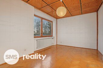 Rodinná vila s jedinečnou atmosférou, krbem a pozemkem 2 452