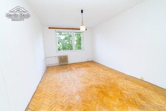Některé byty nabízejí hotové řešení. Tento nabízí něco cenně