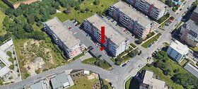 Pronajmu soukromé parkovací stání v uzavřeném objektu se skv