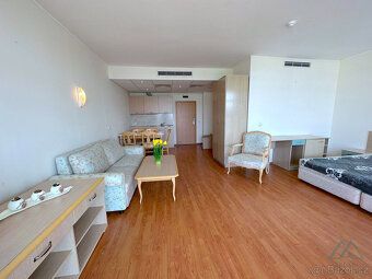 Relax Properties vám nabízí k prodeji prostorný apartmán s v
