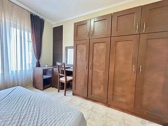 Relax Properties nabízí k prodeji prostorný částečně zařízen