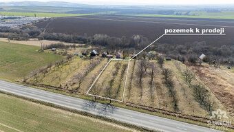 Naše realitní kancelář vám nabízí k prodeji pozemek v Kunovi