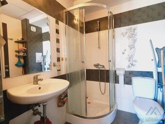 Relax Properties nabízí k prodeji prostorný a plně zařízený 