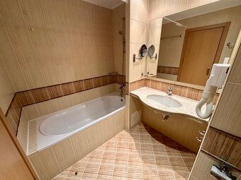Relax Properties nabízí k prodeji prostorný 2+kk apartmán s 