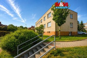 Prodám byt 3+1 o výměře 77m2 se zasklenou lodžií v lokalitě 
