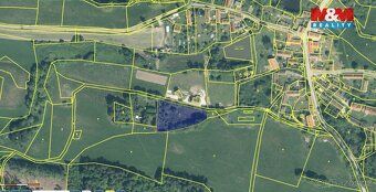 Pozemek 3 556 m² v klidné části obce Čekanice u Blatné v krá