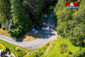 Nabízíme k prodeji pozemek o rozloze 453 m², situovaný v mal