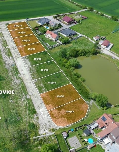 Nabízím k prodeji zasíťovaný stavební pozemek v obci Mšecké 