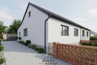 Nabízíme k prodeji rodinný dům 4+1 s přístavbou a zahradou v
