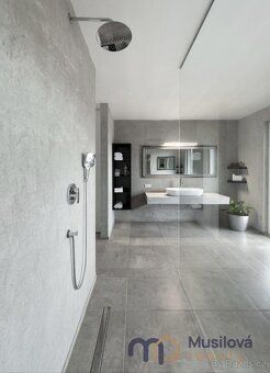 Na prestižní adrese Na Výsluní v Bílině se nachází architekt