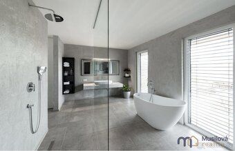 Na prestižní adrese Na Výsluní v Bílině se nachází architekt