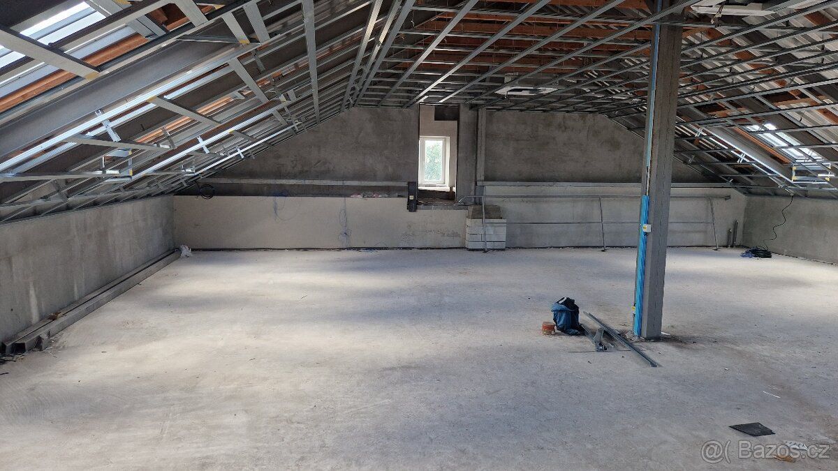 Pronajmeme kancelářské prostory o výměře cca 230m2. Jedná se