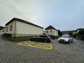 Nabízím do pronájmu parkovací místo na Strážišti 1915 v kada