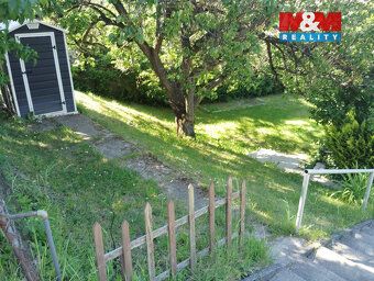 Byt ve zvýšeném přízemí po celkové rekonstrukci, s obytnou p
