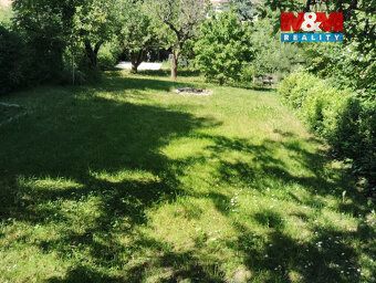 Byt ve zvýšeném přízemí po celkové rekonstrukci, s obytnou p
