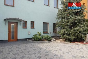 Nabízíme pronájem 2 kanceláří o celkové ploše 43 m2 v přízem