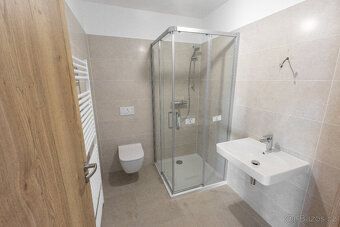Jsme místní developer a za kvalitou našich domů si stojíme. 