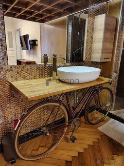 Nabízíme pronájem designového studia 1+1, 32m² s Jacuzzi v c