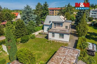 Exkluzivně prodáváme patrový rodinný dům v Sadské, okres Nym