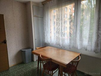 Nabízíme k prodeji prostorný byt 2+1 s lodžií o výměře 66 m2