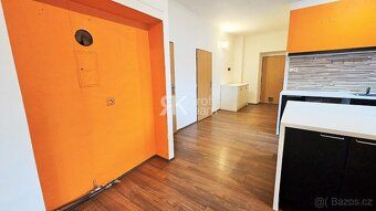 Nabízíme k prodeji prostorný byt o dispozici 4+1 a celkové v