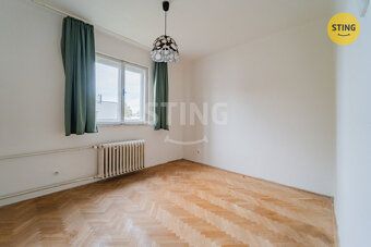 Nabízíme Vám ke koupi prostorný rodinný dům v Opavě na ulici