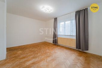 Nabízíme Vám ke koupi prostorný rodinný dům v Opavě na ulici