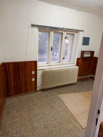 Nabízím k pronájmu nebytové prostory o výměře 23m2, s možnos
