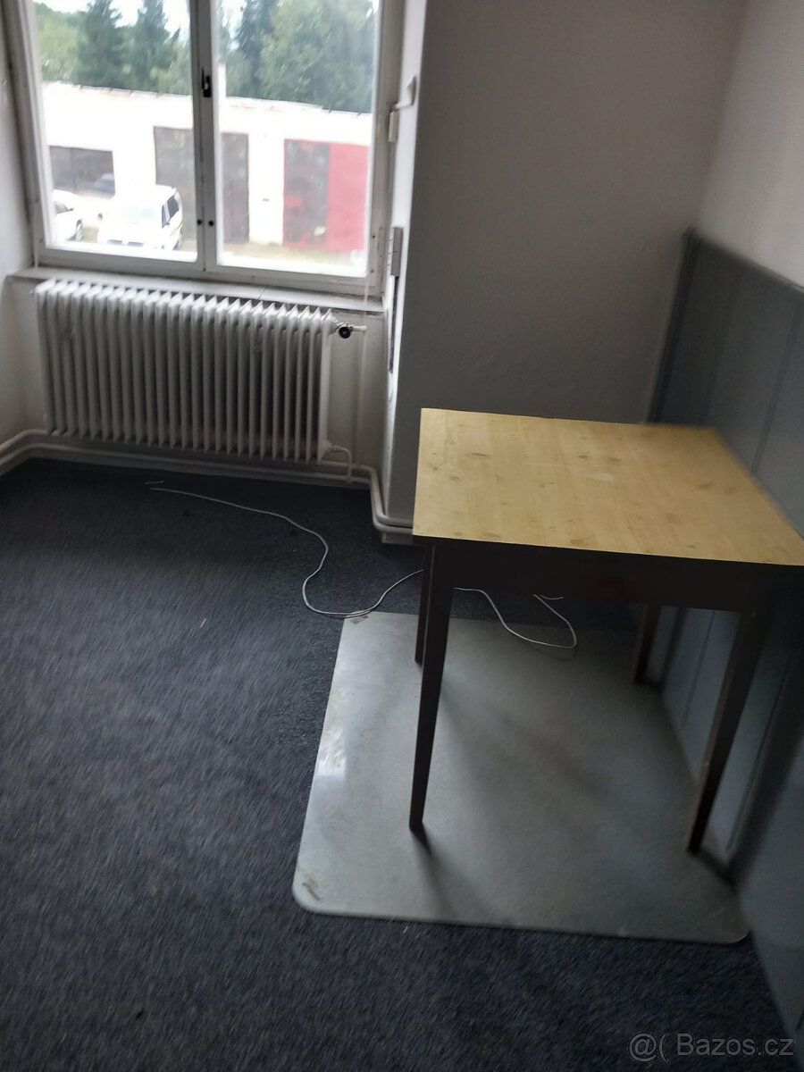 Nabízím k pronájmu nebytové (kancelářské) prostory o výměře 