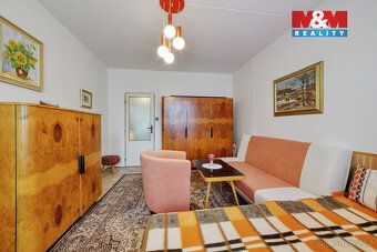 Prodej bytu 2+1, 60 m2, ve druhém patře panelového domu s vý