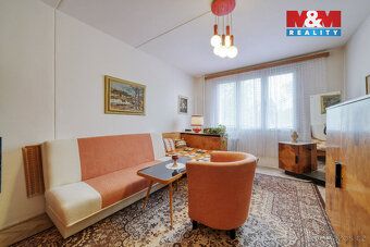 Prodej bytu 2+1, 60 m2, ve druhém patře panelového domu s vý