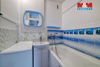 Prodej bytu 2+1, 60 m2, ve druhém patře panelového domu s vý