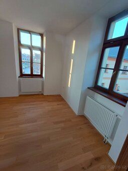 Pronájem prostorného 72 m2 velkého nového bytu v prvním patř