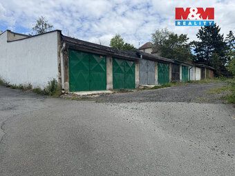 Nabízíme k dlouhodobému pronájmu řadovou cihlovou garáž 19 m