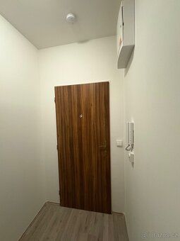 ✨ NABÍDKA PRONÁJMU: MODERNÍ 1+kk V NOVOSTAVBĚ ✨
Nabízím k dl
