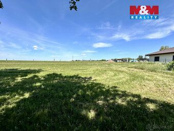 Nabízíme k prodeji rovinatý pozemek k bydlení o ploše 1367 m