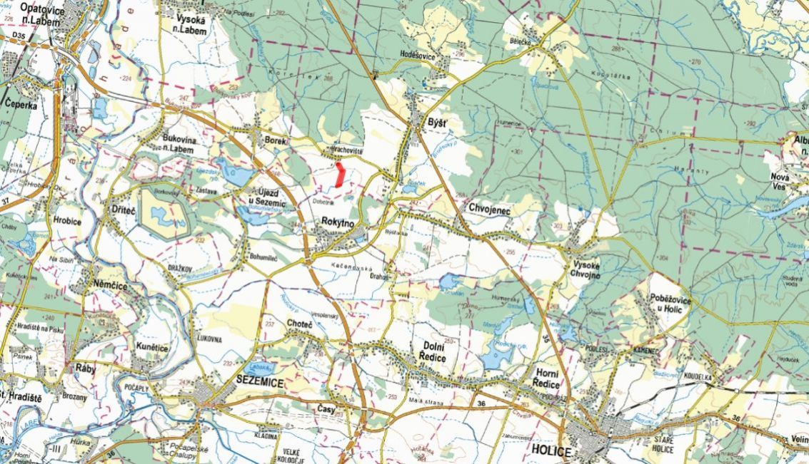 V katastrálním území Hrachoviště u Býště (Býšť) v okrese Par