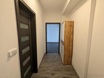 Nabízíme k pronájmu byt o dispozici 2+1 s balkonem a výměře 