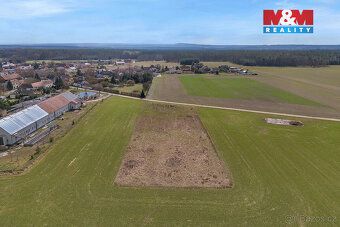 Prodej pozemku k bydlení v obci Přelovice. Nabízíme krásnou 